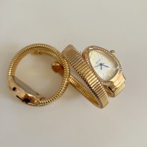 RELOJ BVLGA DORADO